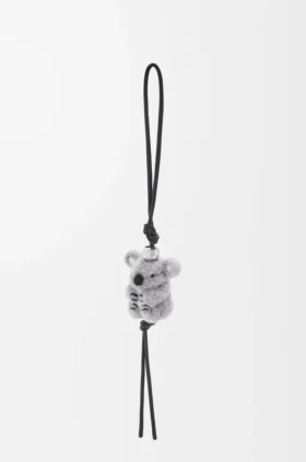 Dije de koala en fieltro y piel de becerro