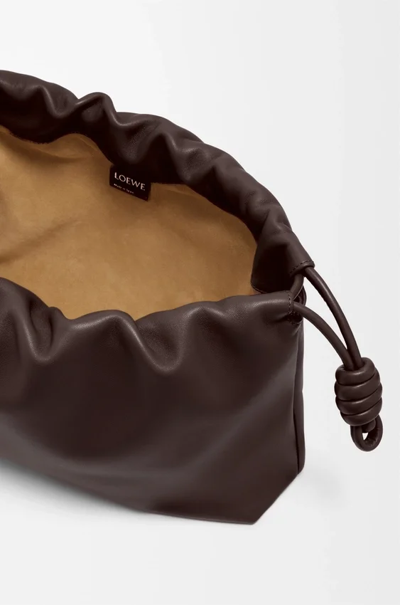 Flamenco Purse grande en piel de cordero napa suave Flamenco Purse grande en piel de cordero napa suave