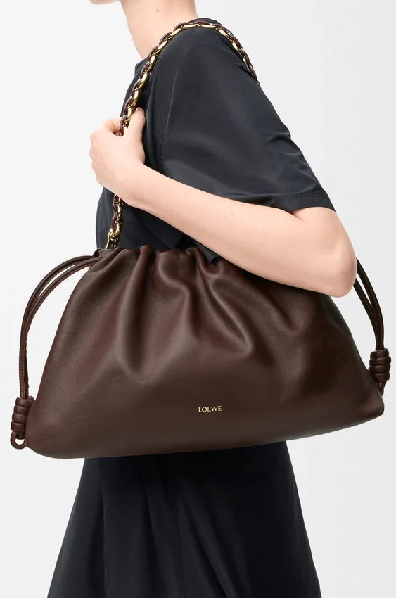 Flamenco Purse grande en piel de cordero napa suave Flamenco Purse grande en piel de cordero napa suave