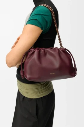 Flamenco Purse mediana en piel de cordero napa suave
