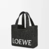 Font Tote pequeño en rafia con tipografía Loewe