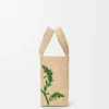 Font Tote pequeño en rafia con tipografía Loewe Font Tote pequeño en rafia con tipografía Loewe