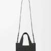 Font Tote pequeño en rafia con tipografía Loewe