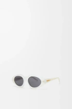 Gafas de sol delgadas con forma triangular
