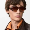 Gafas de sol delgadas con forma triangular Gafas de sol delgadas con forma triangular