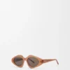 Gafas de sol delgadas con forma triangular