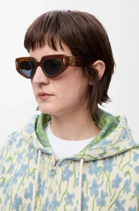 Gafas de sol pequeñas con montura en forma de mariposa