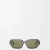 Gafas de sol rectangulares y delgadas