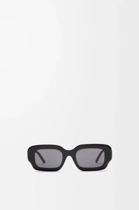 Gafas de sol rectangulares y delgadas