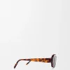 Gafas de sol rectangulares y delgadas