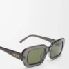 Gafas de sol rectangulares y delgadas
