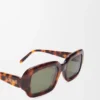 Gafas de sol rectangulares y delgadas
