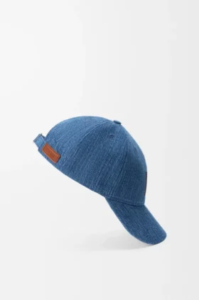 Gorra con parche de mezclilla