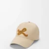 Gorra con parche «L» de algodón Gorra con parche «L» de algodón