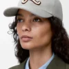 Gorra con parche «L» de algodón Gorra con parche «L» de algodón