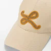 Gorra con parche «L» de algodón Gorra con parche «L» de algodón
