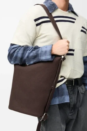 Loop Bucket en nubuck granulado
