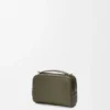 Mini bolso cruzado para cámara en piel de becerro de grano suave Mini bolso cruzado para cámara en piel de becerro de grano suave