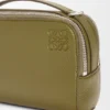 Mini bolso cruzado para cámara en piel de becerro de grano suave Mini bolso cruzado para cámara en piel de becerro de grano suave