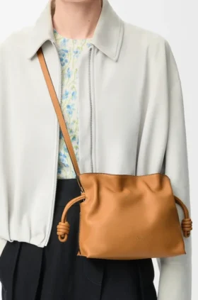 Mini bolso de mano Flamenco en piel de becerro napa