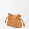 Mini bolso de mano Flamenco en piel de becerro napa Mini bolso de mano Flamenco en piel de becerro napa