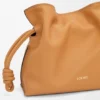Mini bolso de mano Flamenco en piel de becerro napa Mini bolso de mano Flamenco en piel de becerro napa