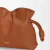 Mini bolso de mano Flamenco en piel de becerro napa Mini bolso de mano Flamenco en piel de becerro napa