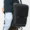 Mochila militar en piel de becerro de grano suave Mochila militar en piel de becerro de grano suave