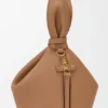 Mochila «Scarf» en piel de becerro lisa Mochila «Scarf» en piel de becerro lisa