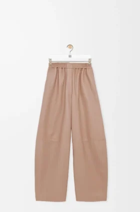 Pantalones de corte acampanado en piel de cordero napa