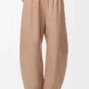 Pantalones de corte acampanado en piel de cordero napa Pantalones de corte acampanado en piel de cordero napa