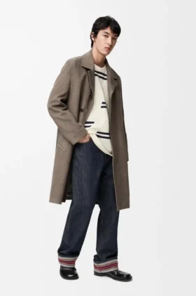Pantalones de mezclilla con dobladillo