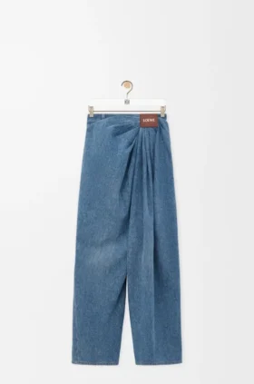 Pantalones de mezclilla con drapeado Pantalones de mezclilla con drapeado