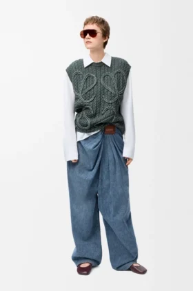 Pantalones de mezclilla con drapeado Pantalones de mezclilla con drapeado