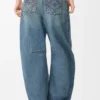 Pantalones de mezclilla tipo «Barrel» Pantalones de mezclilla tipo «Barrel»