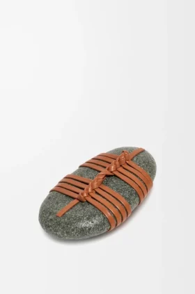 Piedra Kagero knot con piel de ternera