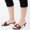 Sandalia «Pebble» en piel de becerro suave Sandalia «Pebble» en piel de becerro suave