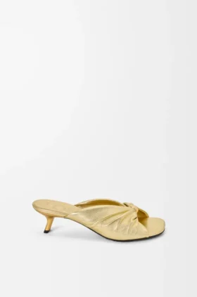 Sandalia suave «Pebble» en piel de cordero laminada