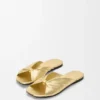 Sandalia suave «Pebble» en piel de cordero laminada