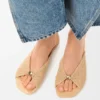 Sandalia suave «Pebble» en tela con efecto rafia Sandalia suave «Pebble» en tela con efecto rafia