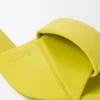 Sandalia tipo «Origami» en piel de cordero