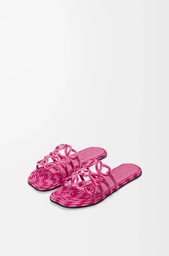 Sandalia tipo «slide» «Petal Anagram» en lona bordada Sandalia tipo «slide» «Petal Anagram» en lona bordada