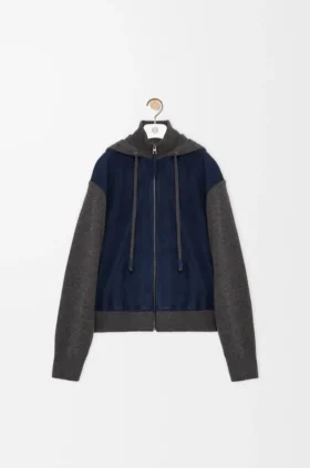 Sudadera con capucha híbrida con cremallera, confeccionada en piel de cabra de gamuza y mezcla de lana