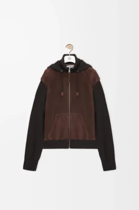 Sudadera con capucha híbrida con cremallera, confeccionada en piel de cabra de gamuza y mezcla de lana Sudadera con capucha híbrida con cremallera, confeccionada en piel de cabra de gamuza y mezcla de lana