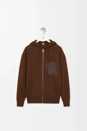 Sudadera con capucha y cremallera de lana