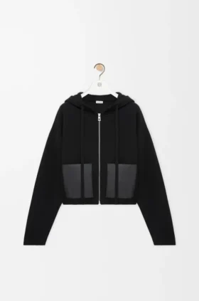Sudadera con capucha y cremallera de lana