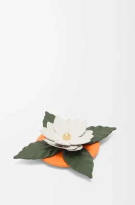 Tapa para vela pequeña de orquídea en piel de becerro clásica y latón