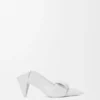 Zapatos de tacón con solapa tipo origami en piel de cordero Zapatos de tacón con solapa tipo origami en piel de cordero
