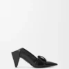 Zapatos de tacón con solapa tipo origami en piel de cordero Zapatos de tacón con solapa tipo origami en piel de cordero