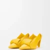 Zapatos de tacón «Origami Con» con solapa trasera en piel de cordero Zapatos de tacón «Origami Con» con solapa trasera en piel de cordero